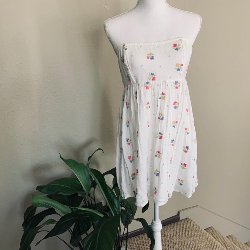 Strapless dress